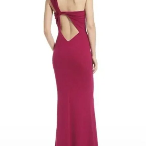 Katie May Edgy Asymmetric One Shoulder Dress; Dark Red Size M - Picture 2 of 4